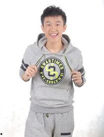 关泽强个人资料,才华横溢的青年才俊,引领时代潮流的先锋人物