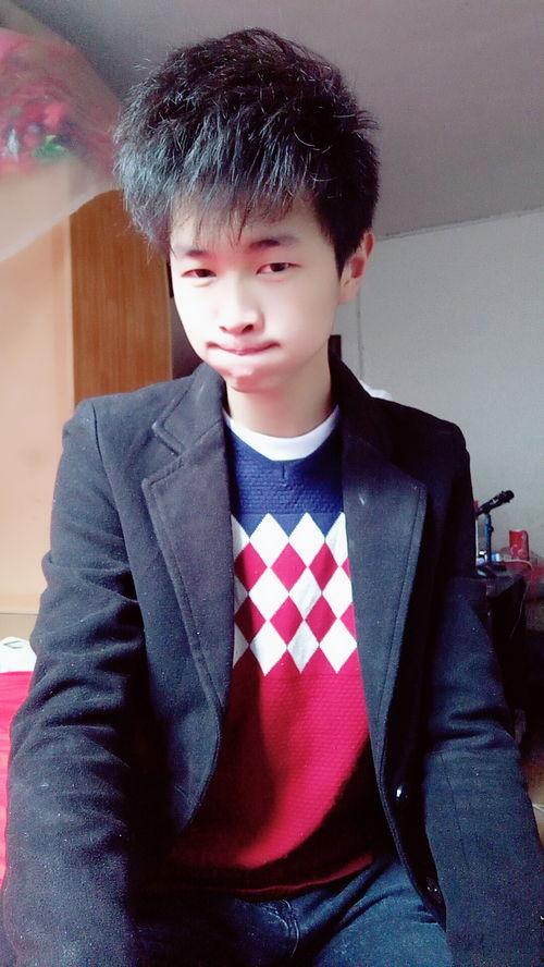 关泽强个人资料,才华横溢的青年才俊,引领时代潮流的先锋人物